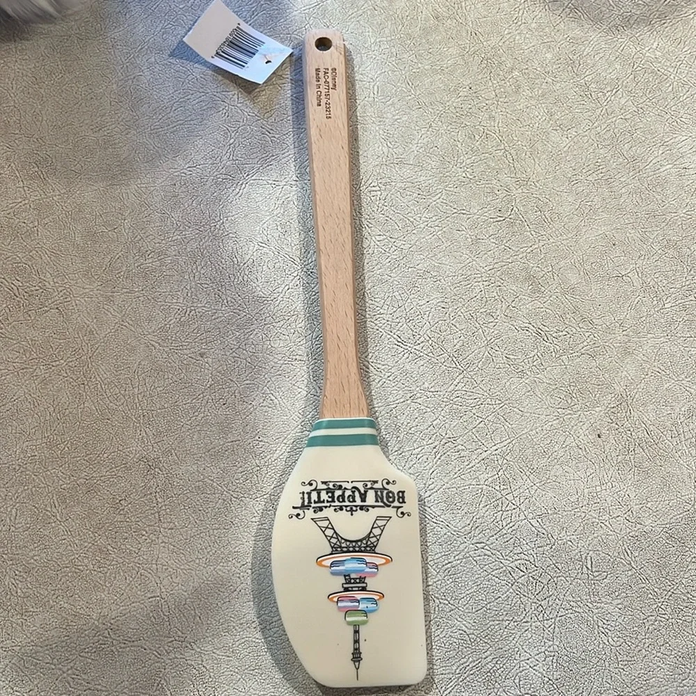 Disney France pavilion spatula NWT